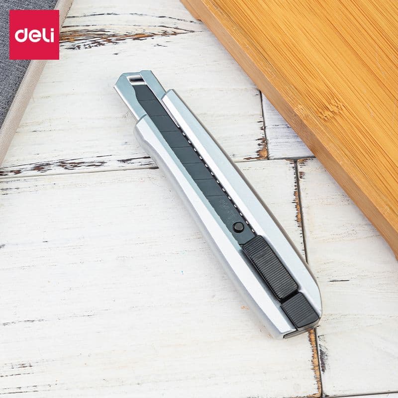 Deli Skalper 18mm Metalni - Ekstra Ostra Sjeciva 2095